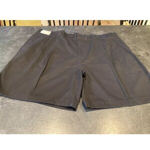 Men’s Roundtree & Yorke Relaxed Fit black pleated chino shorts size 46 Big - NWT